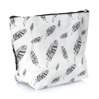 Toilet bag feathers